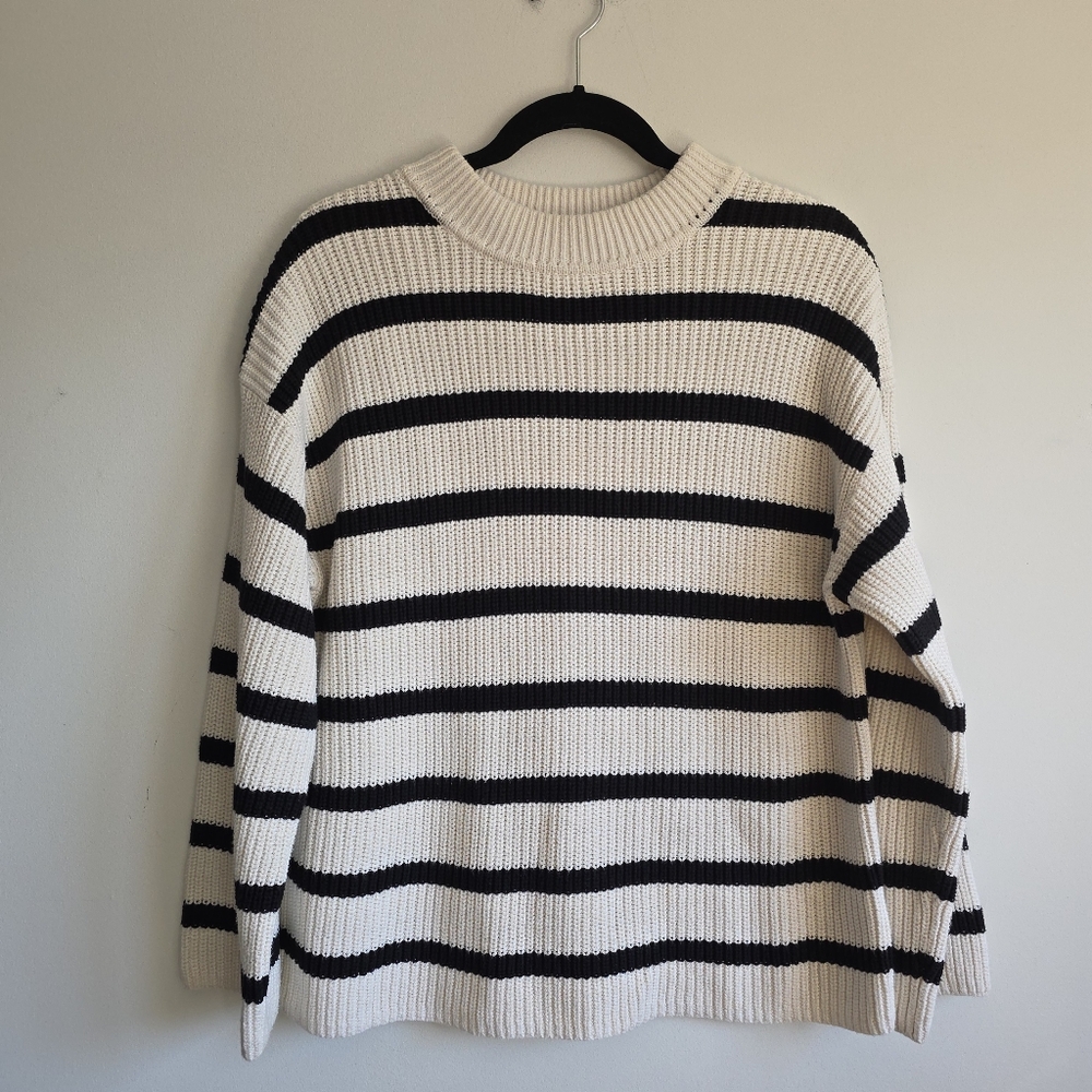 H&M Striped Crew Neck Sweater Black and White XS